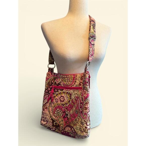 Vera Bradley Handbags - Vera Bradley Quilted Paisley Boho Chic Shoulder Bag